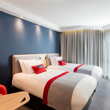 Holiday Inn Express Belfast City By Ihg Екстер'єр фото