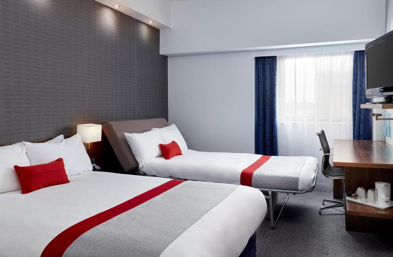 Holiday Inn Express Belfast City By Ihg Номер фото