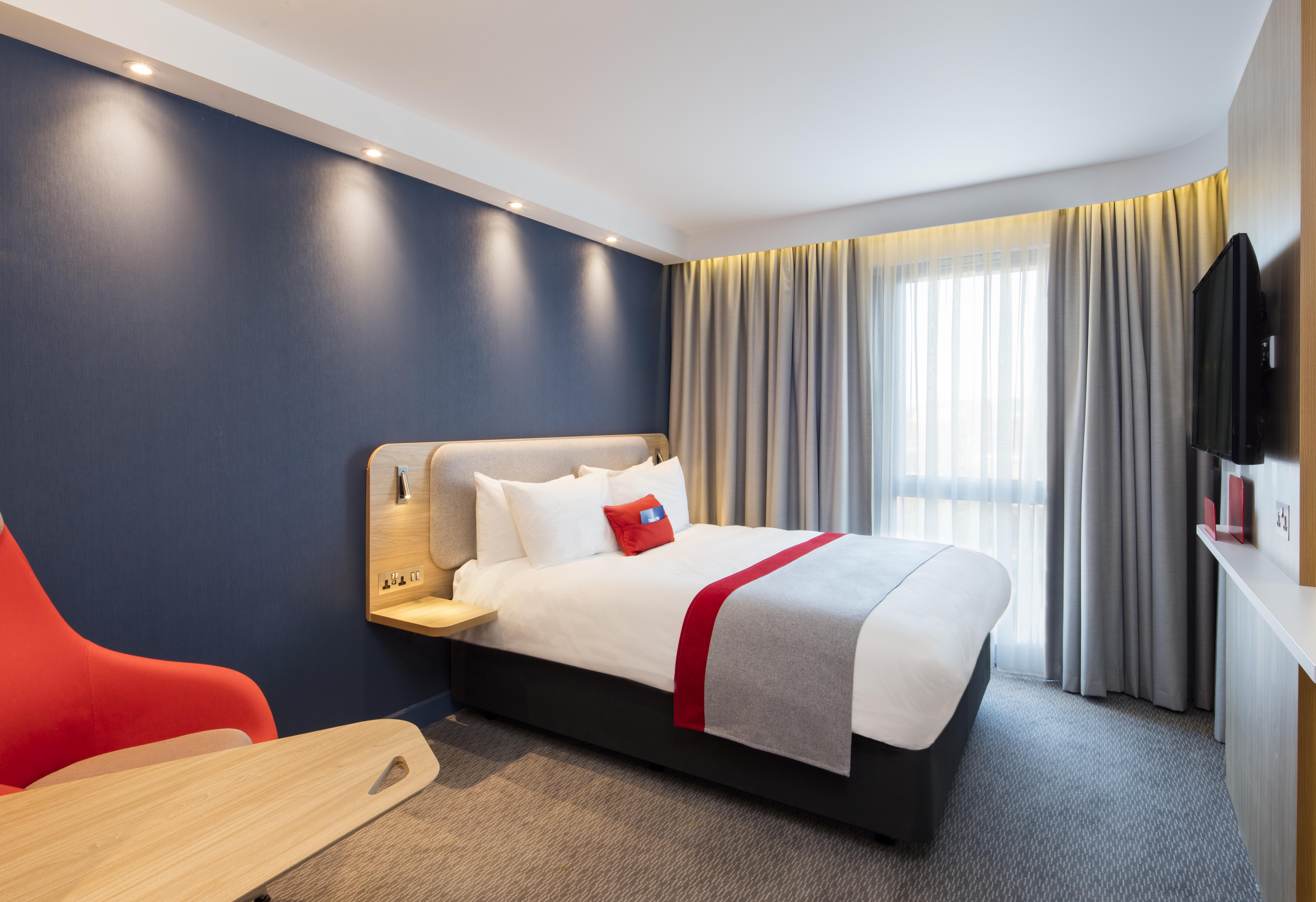 Holiday Inn Express Belfast City By Ihg Екстер'єр фото