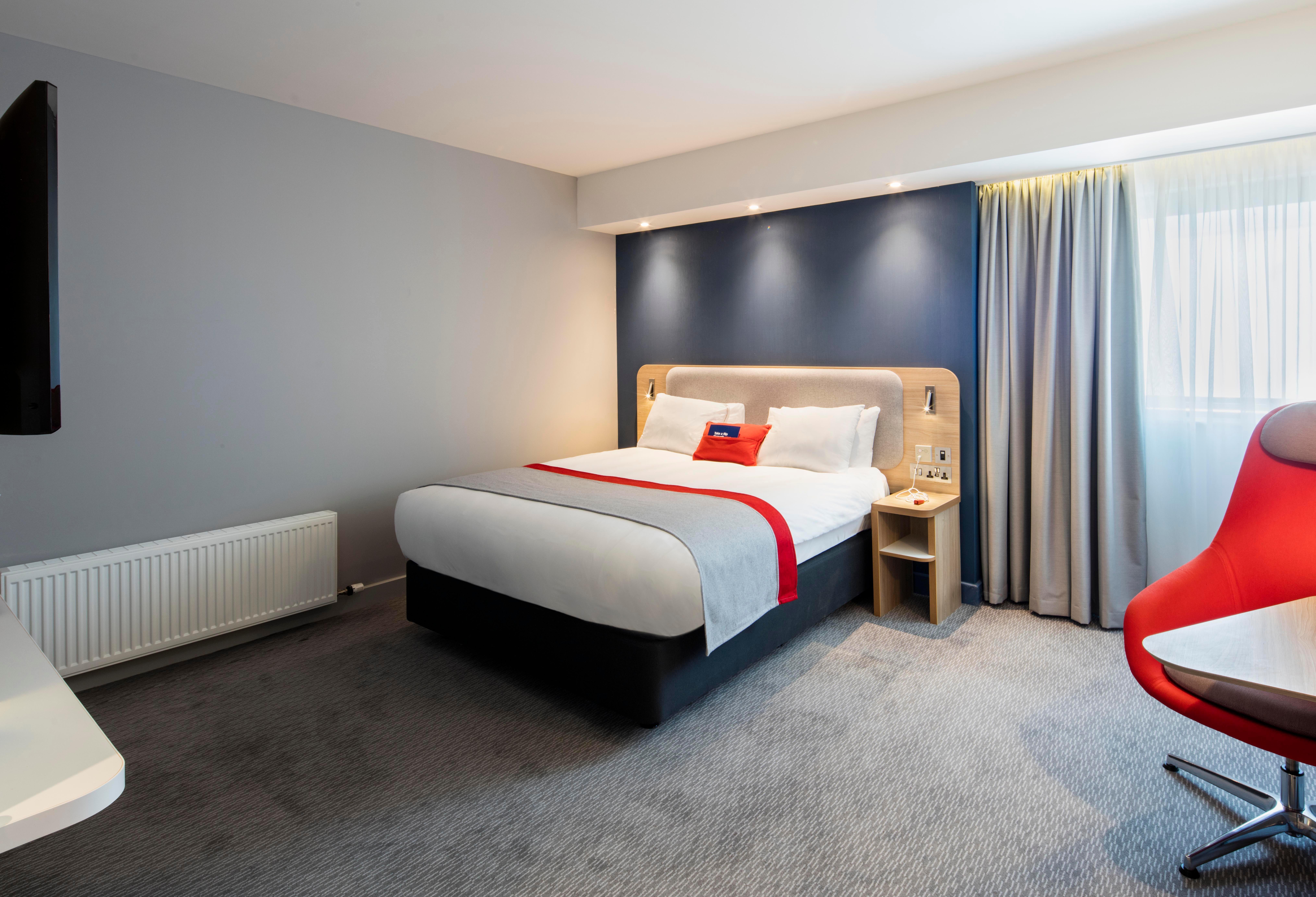 Holiday Inn Express Belfast City By Ihg Екстер'єр фото