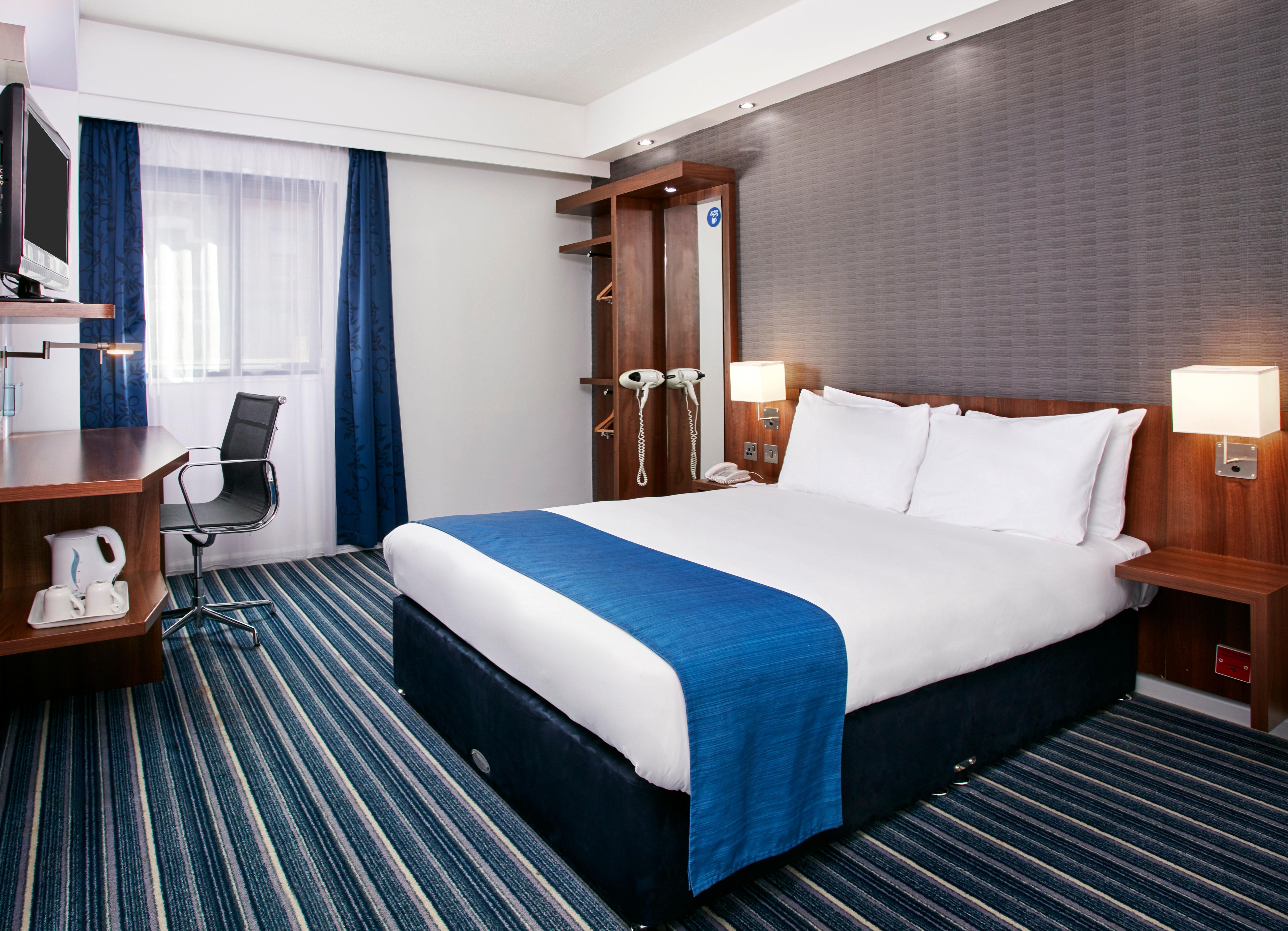 Holiday Inn Express Belfast City By Ihg Екстер'єр фото