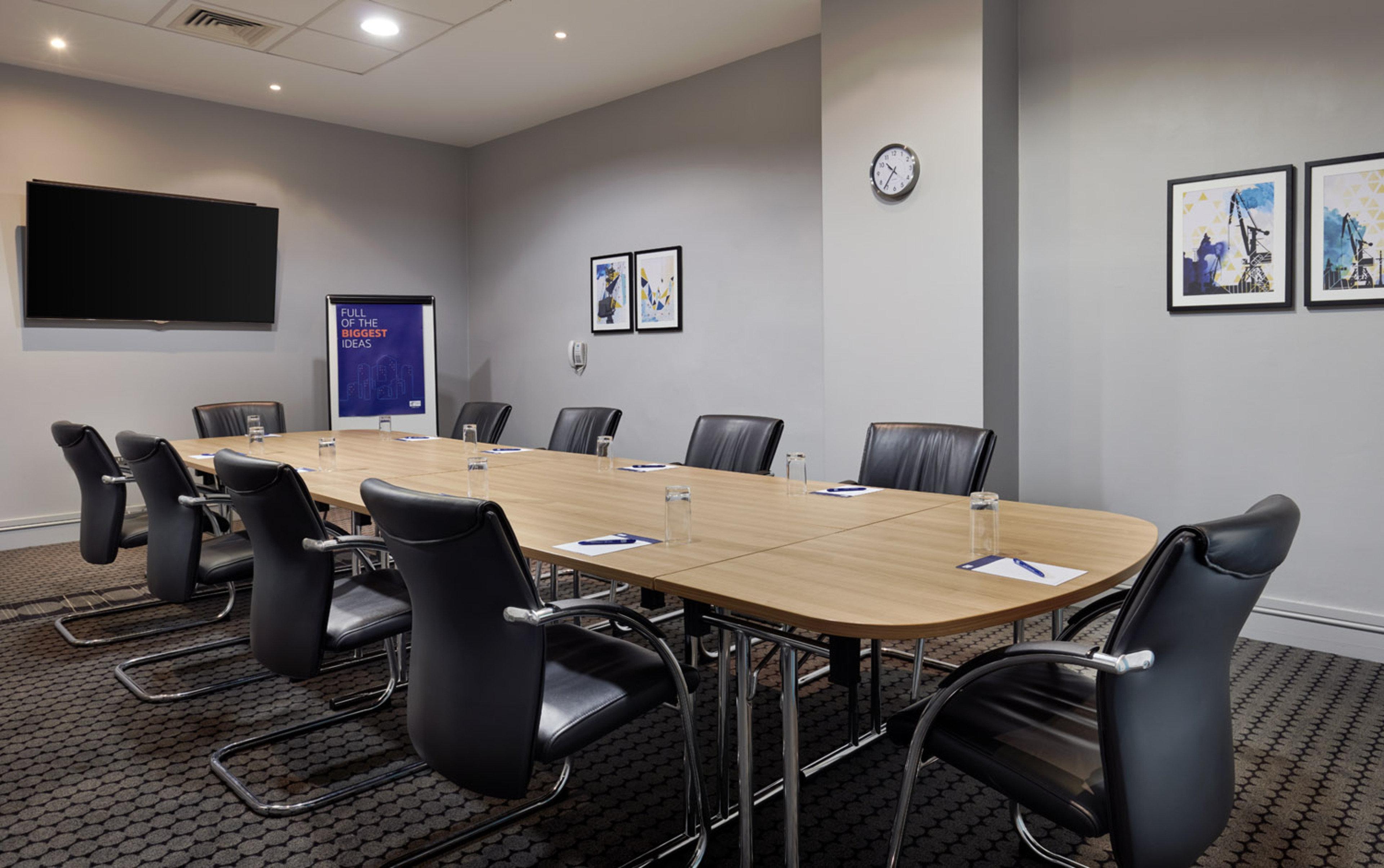 Holiday Inn Express Belfast City By Ihg Екстер'єр фото