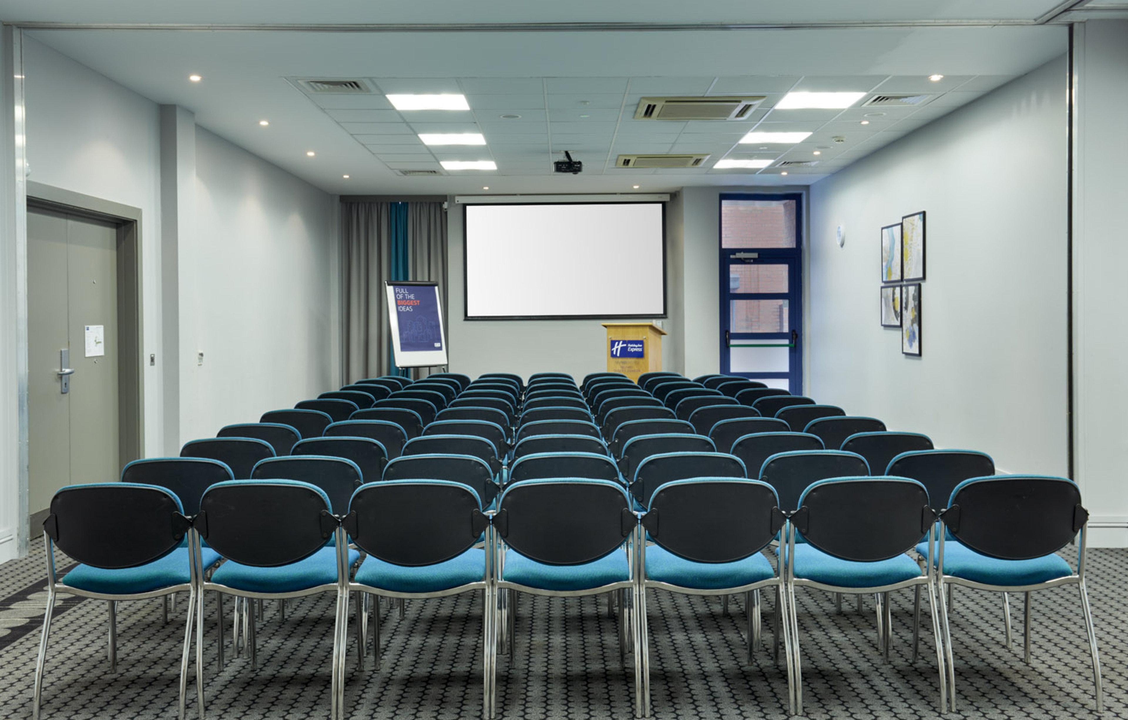Holiday Inn Express Belfast City By Ihg Екстер'єр фото