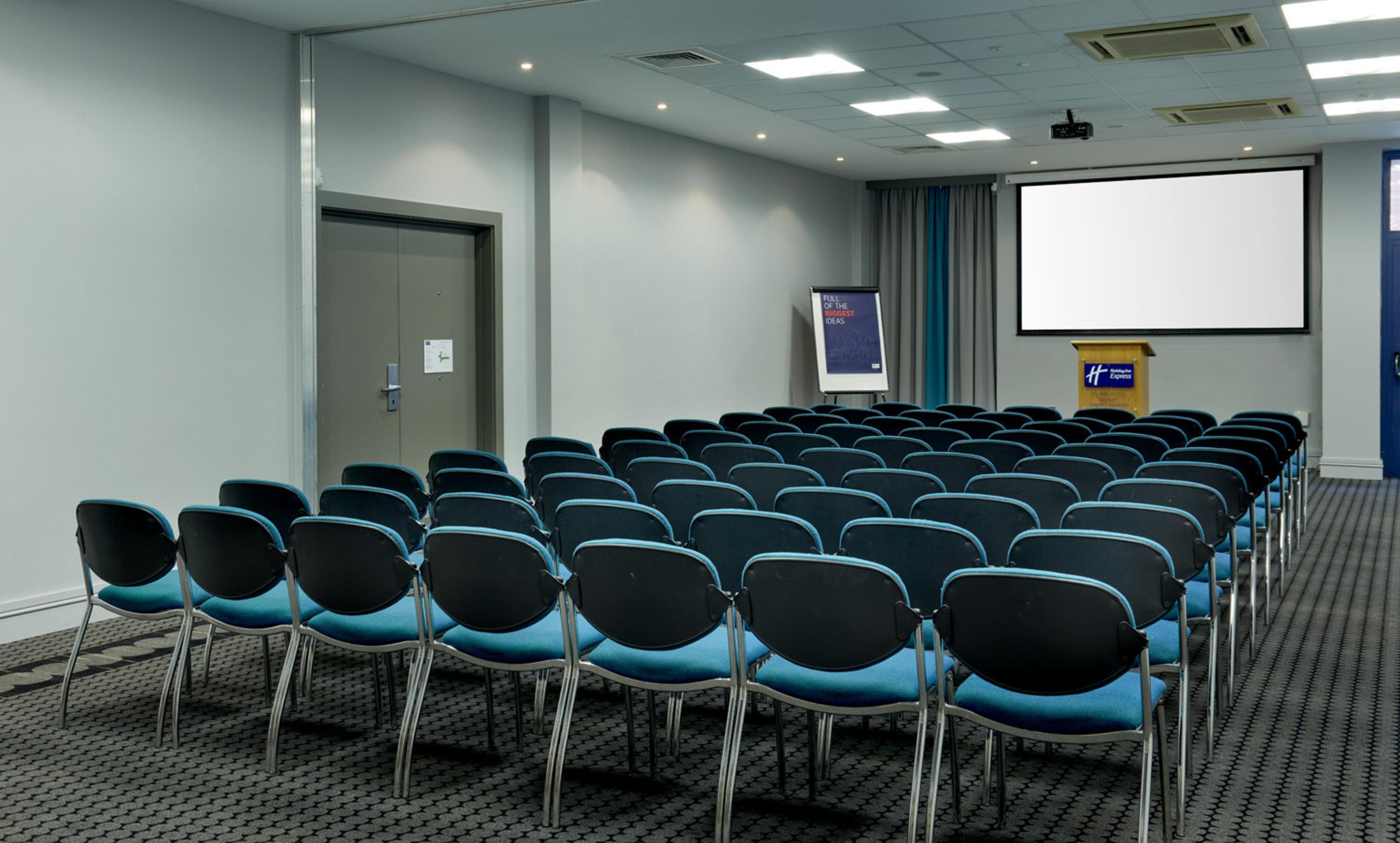 Holiday Inn Express Belfast City By Ihg Екстер'єр фото
